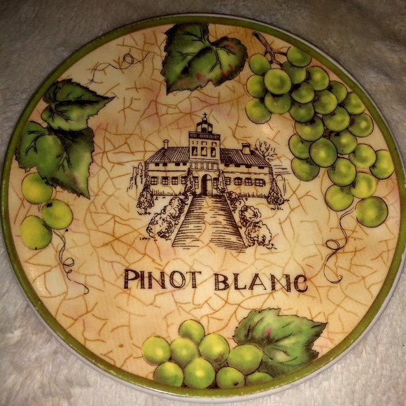 3 porcelain treasures winery plates - Picture 5 of 8